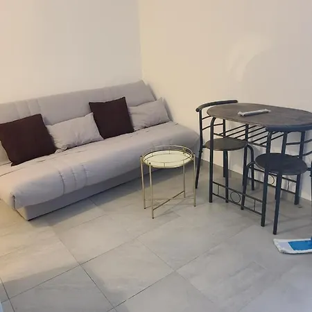 Fouvu Family 1 Apartment